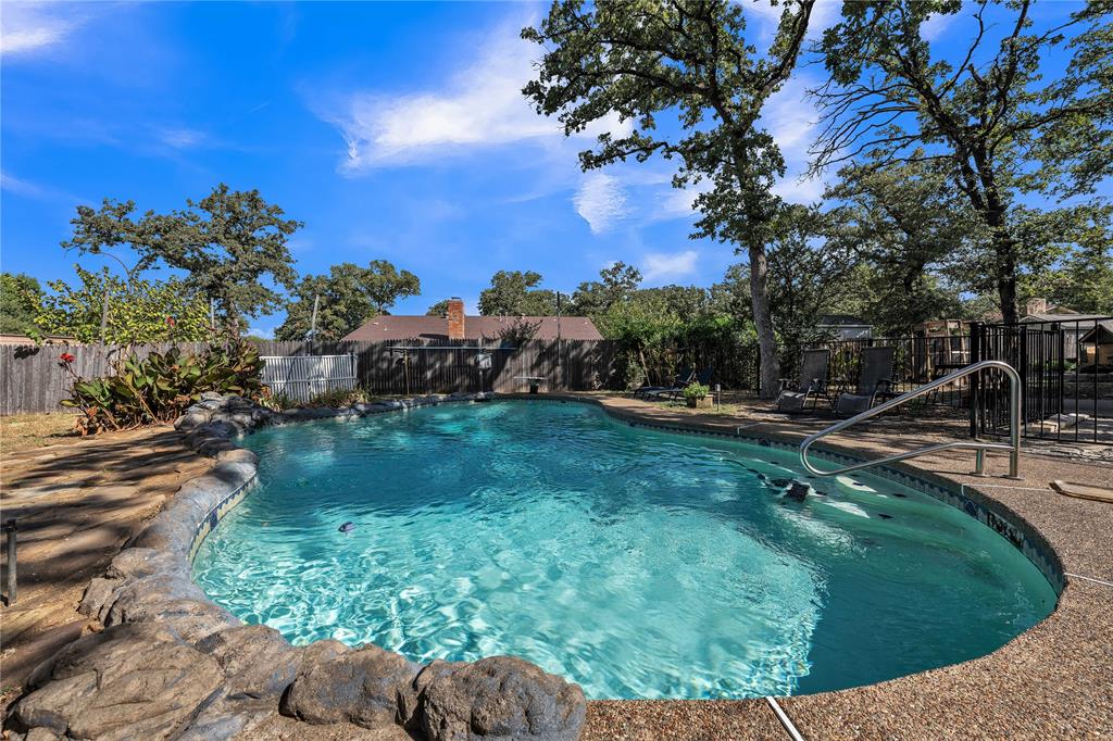 5511 Marshfield Court — photo