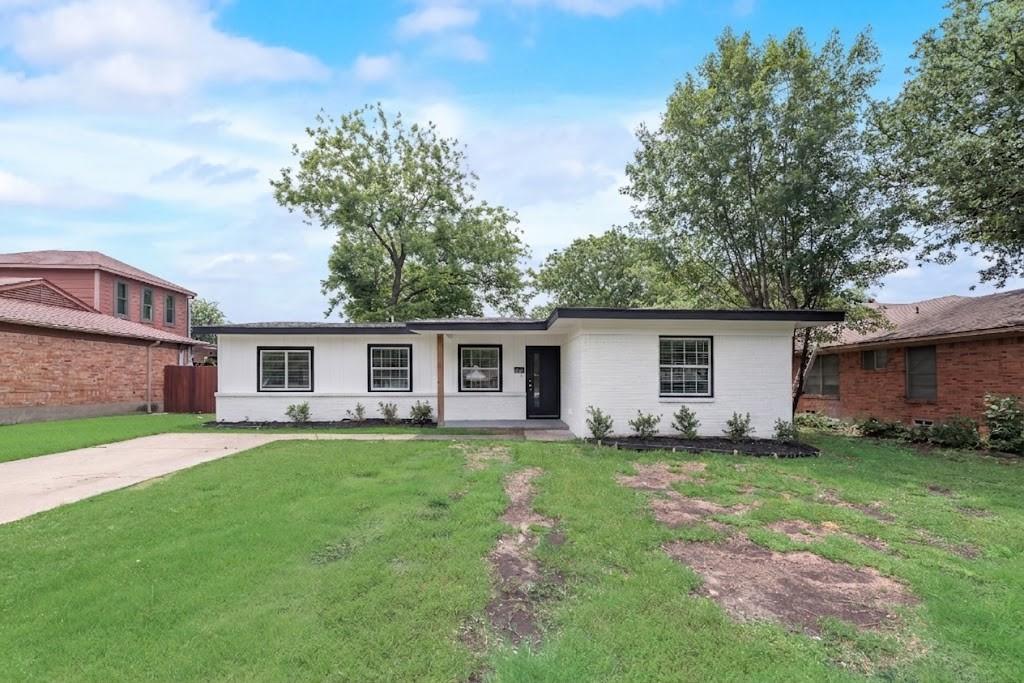 10166 San Lorenzo Drive — photo