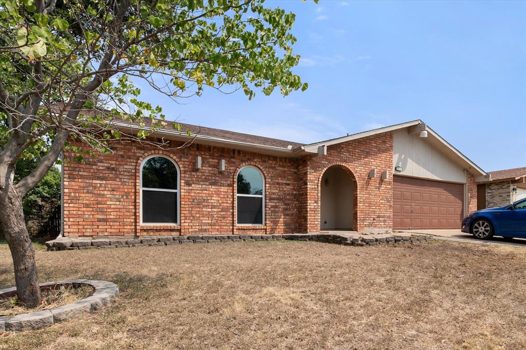 7501 Weatherwood Court — photo