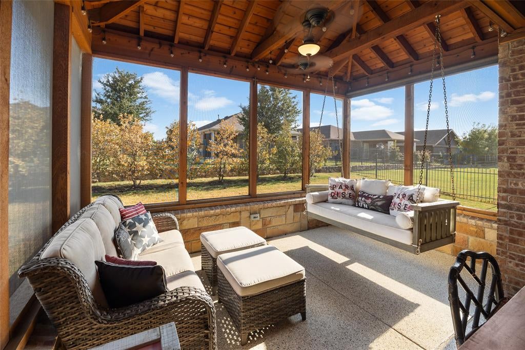 3149 Castaway Lane — photo