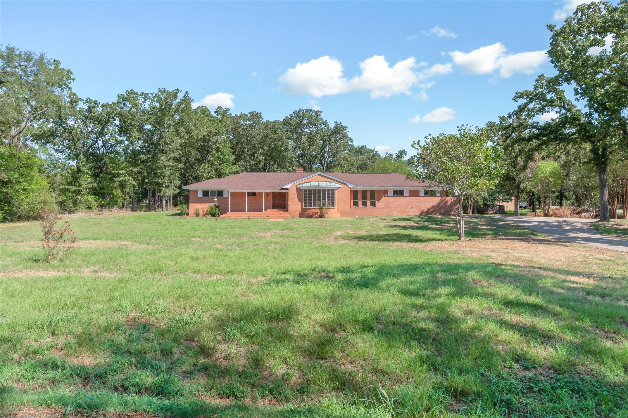 609 E Dewey Street, Malakoff, TX 75148 — photo 2