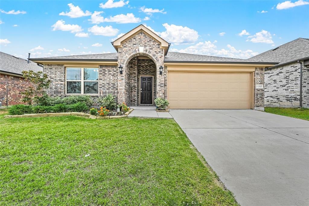 1105 Faringdon Drive — photo