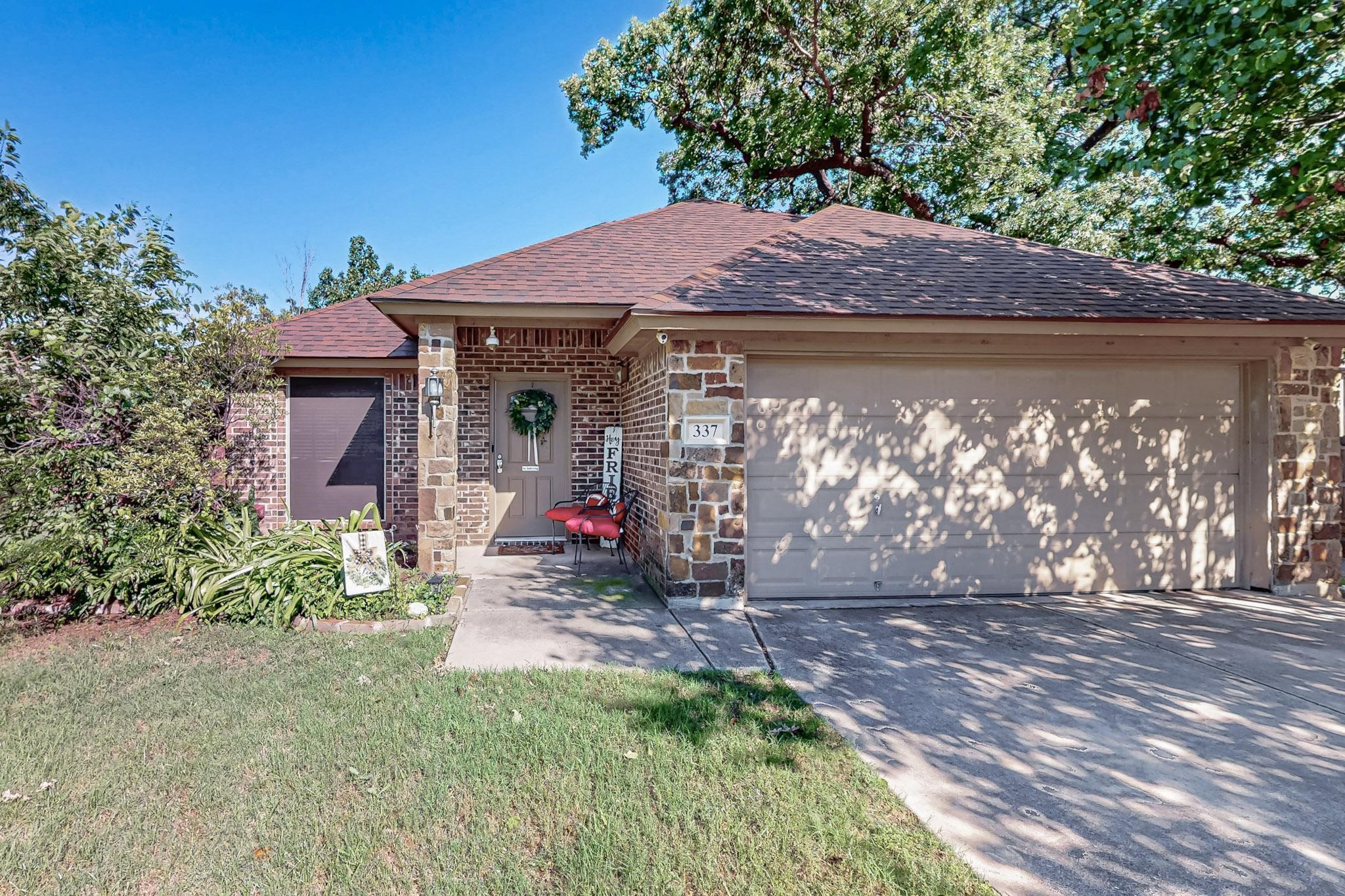 337 Grace Circle, Hurst, TX 76053 — photo 3