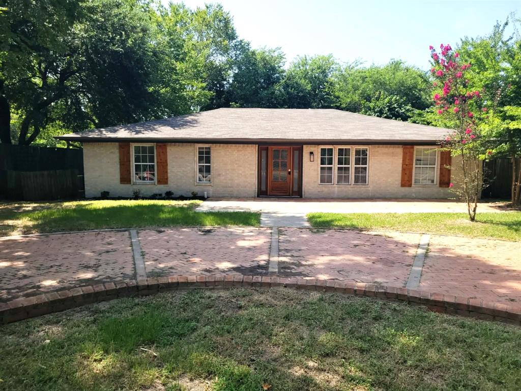 103 W Cayuga Drive — photo