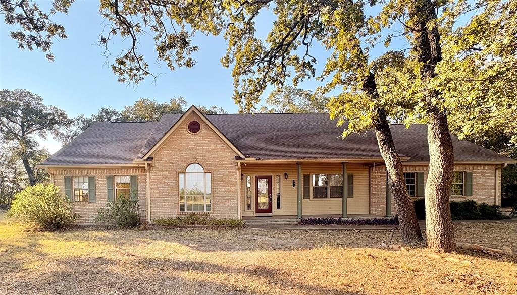 205 Woodside Court — photo