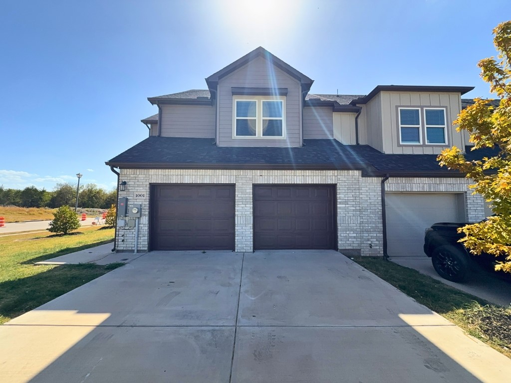 1001 Debby Court — photo