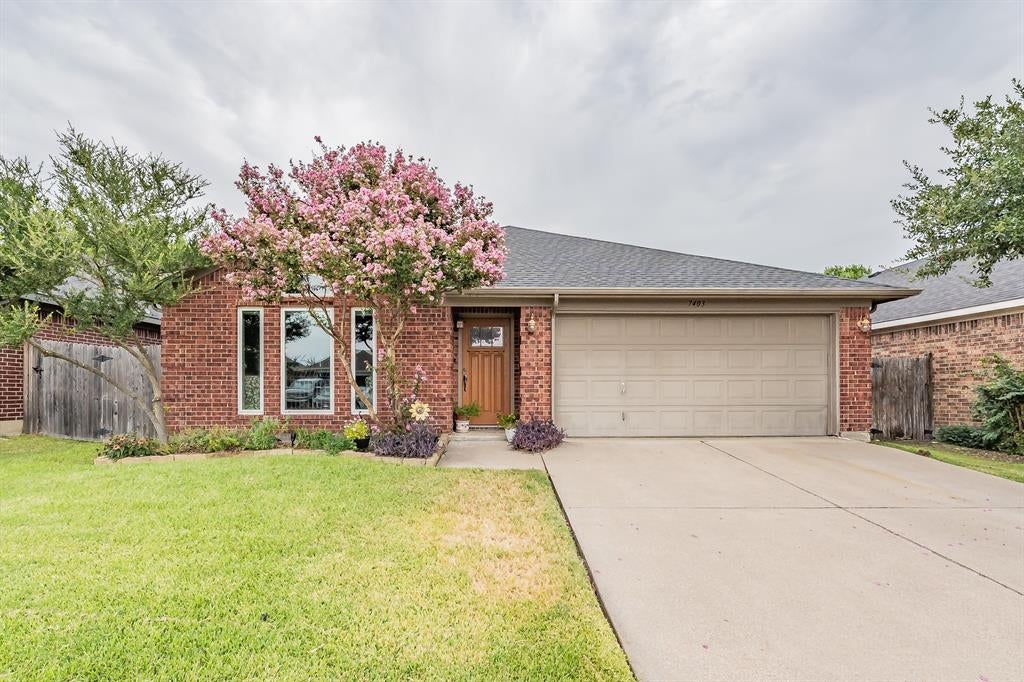 7403 Fossil Lake Drive — photo