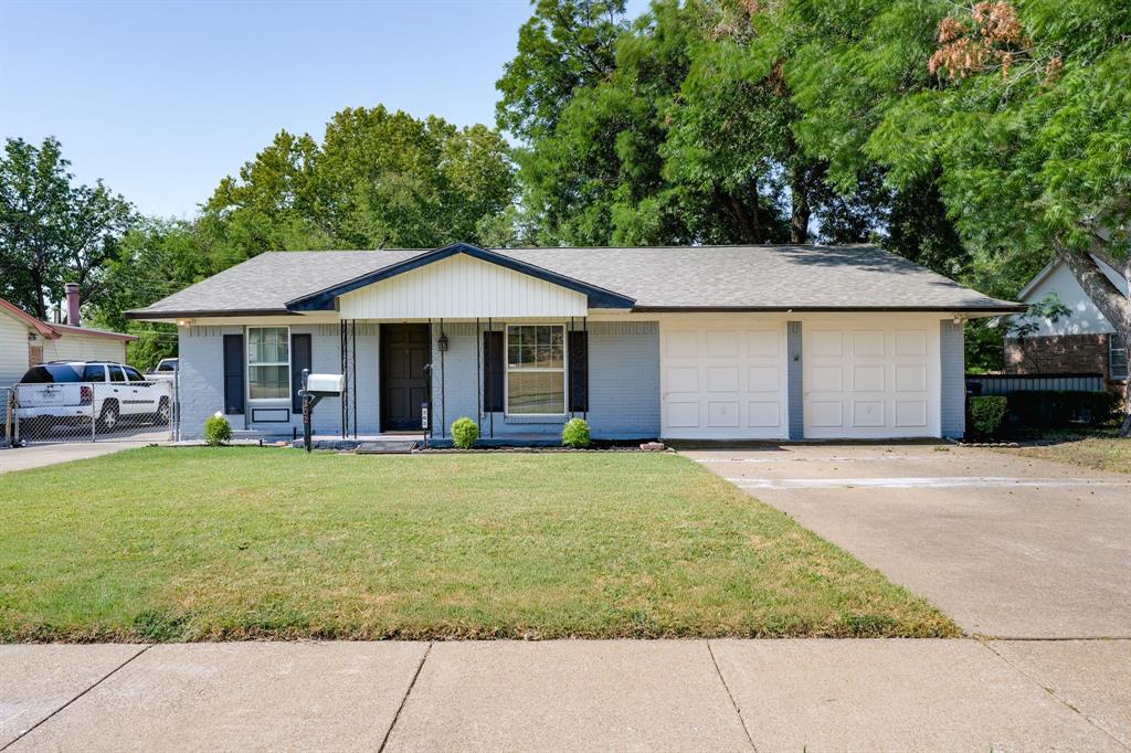 202 E Kenwood Drive — photo