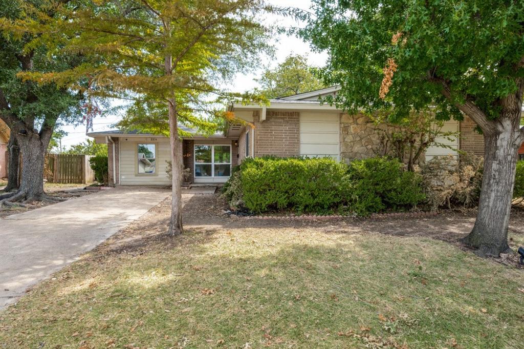 2314 Briarwood Lane — photo