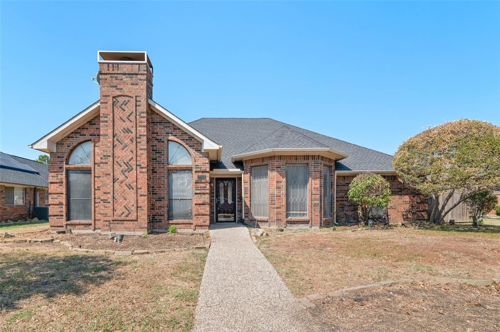 2703 Devonshire Drive — photo