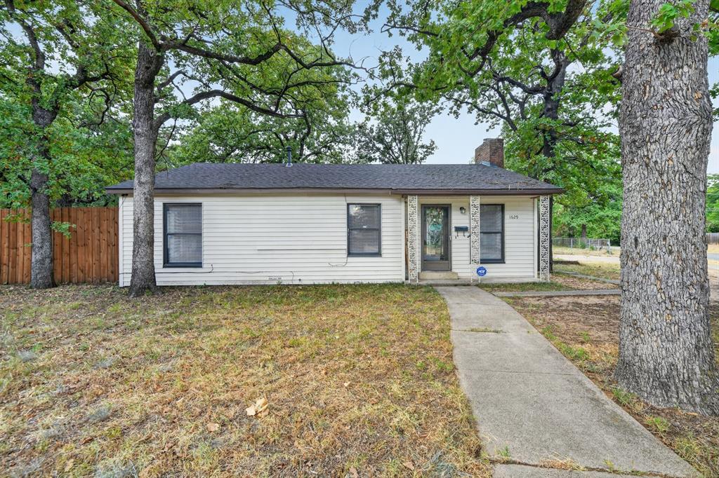 1629 Robinwood Drive — photo