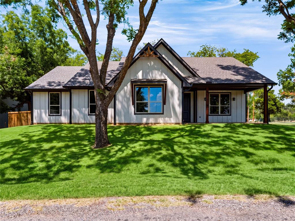 52 Graves Circle — photo