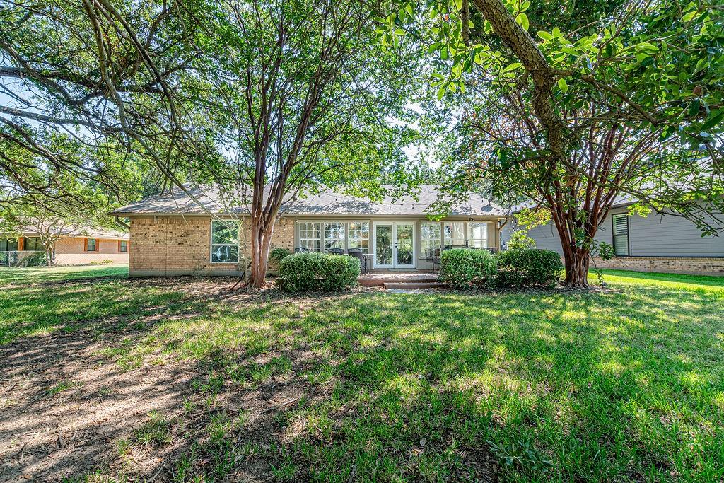 542 Arrowwood Beach Road — photo