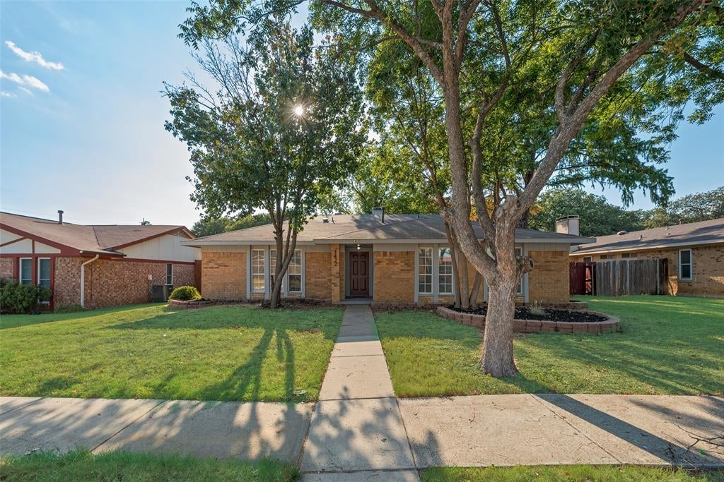 1422 Westwood Drive — photo