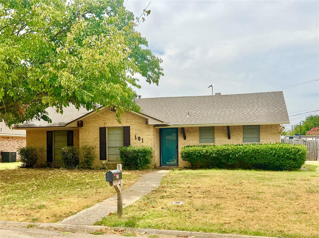 101 Diane Drive — photo