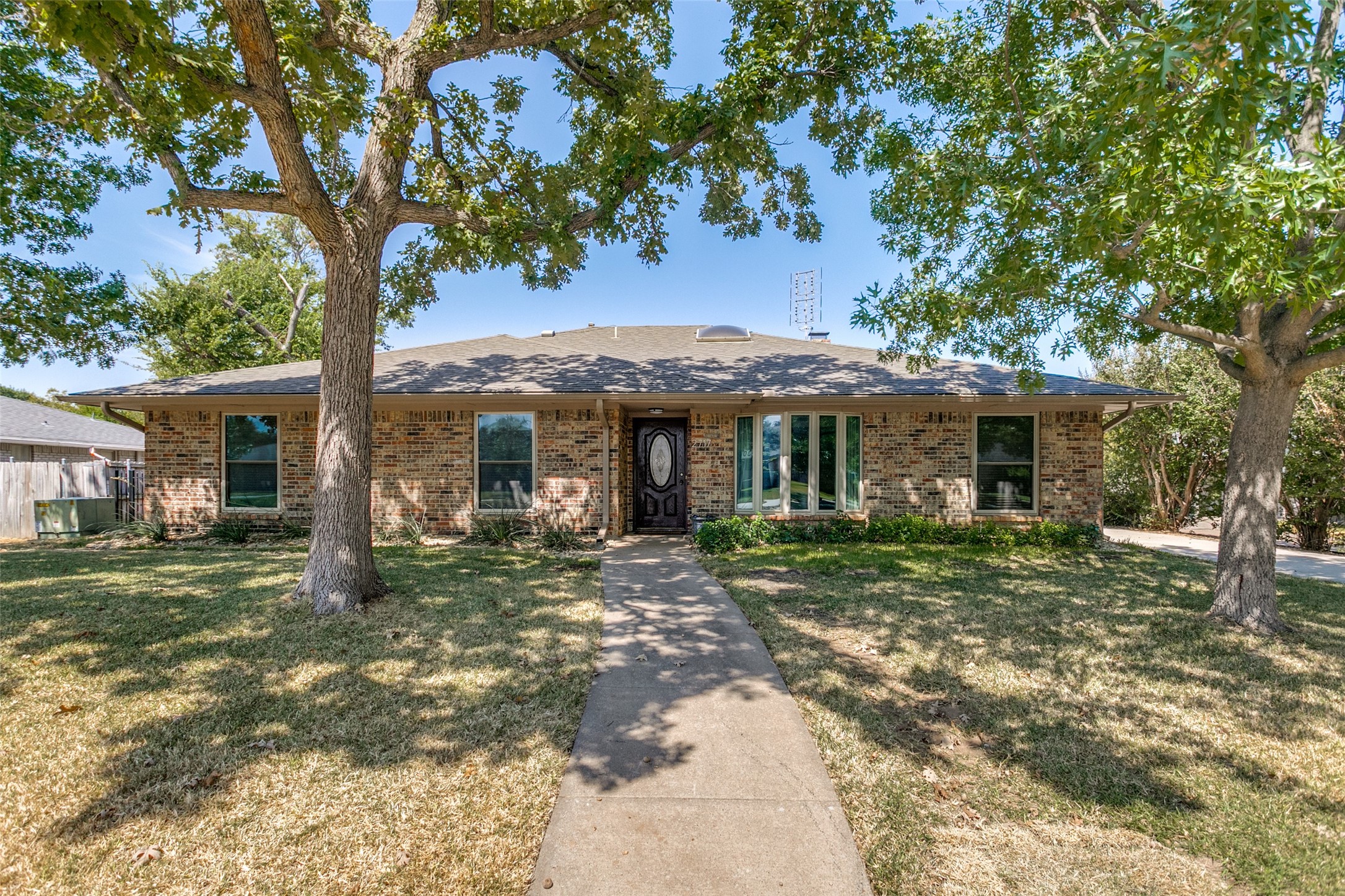 2717 Pinehurst Drive — photo
