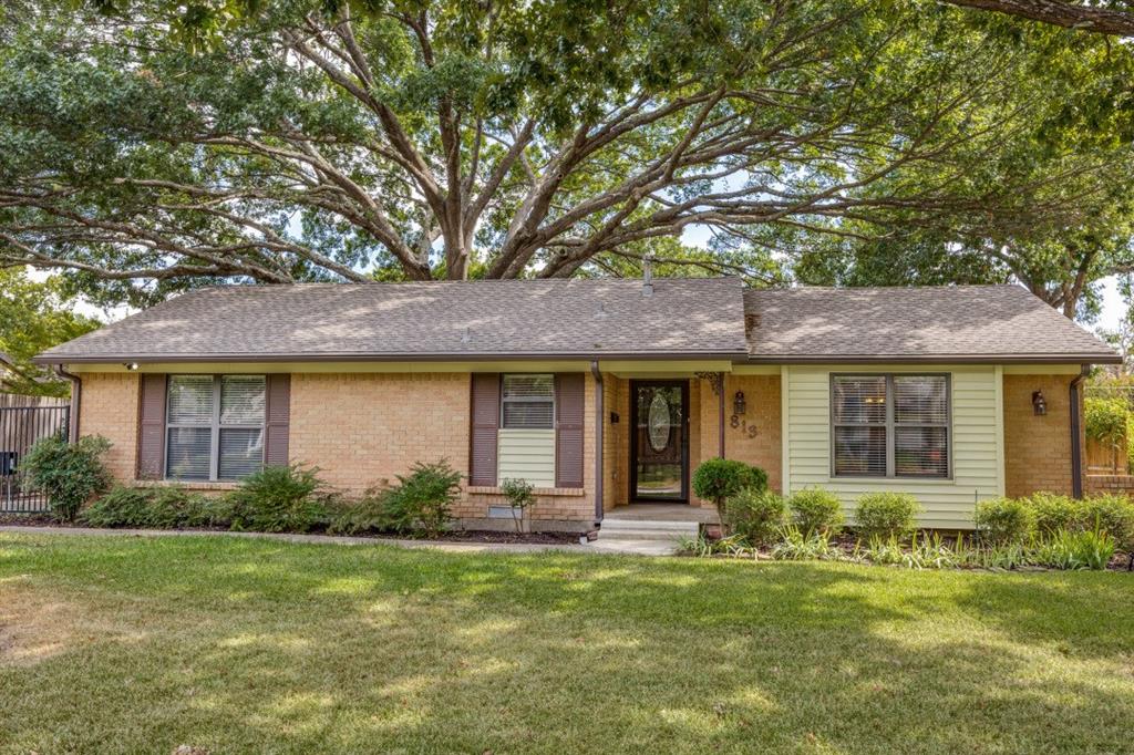 813 Brookhurst Drive — photo