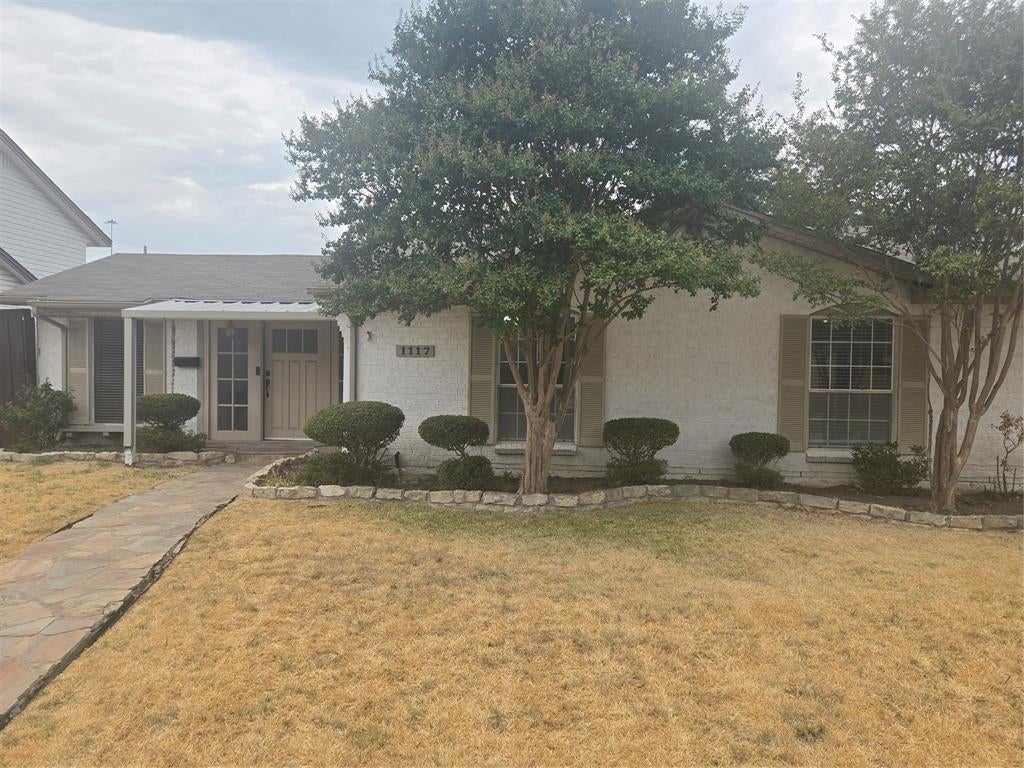 1117 Mill River Drive — photo