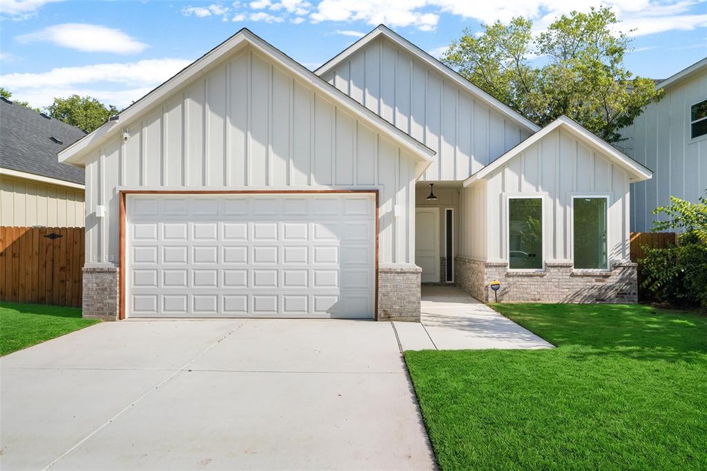 1633 E Tucker Street — photo