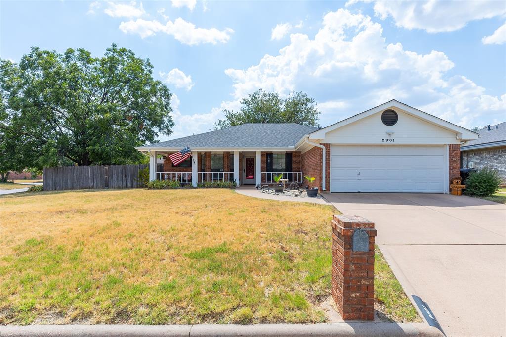 2901 Oak Ridge Court — photo