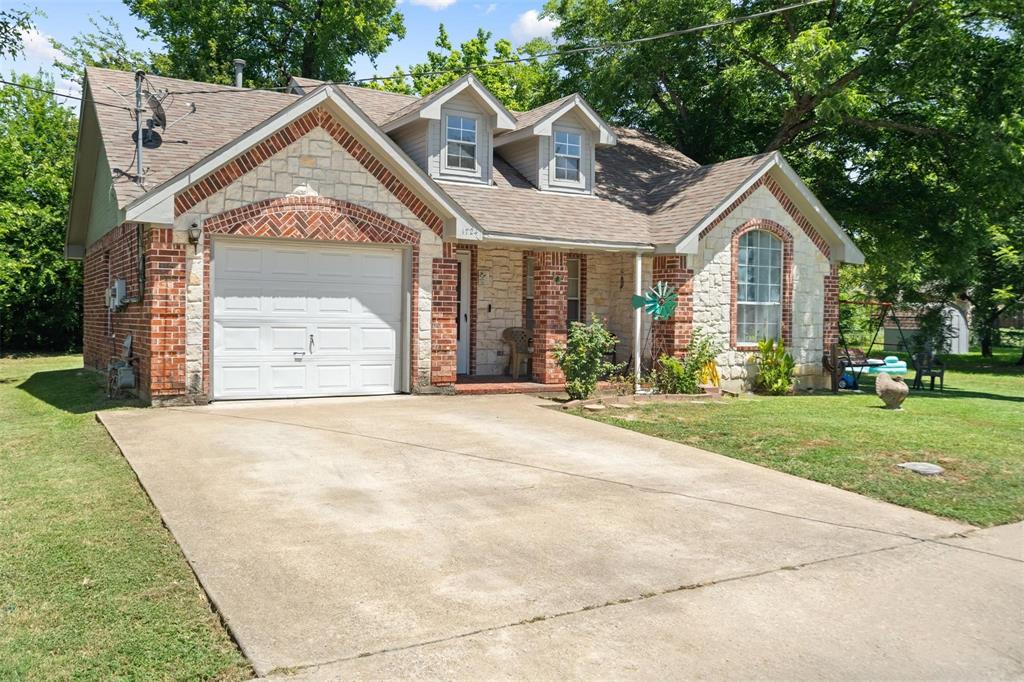 1724 Willow Hollow Drive — photo