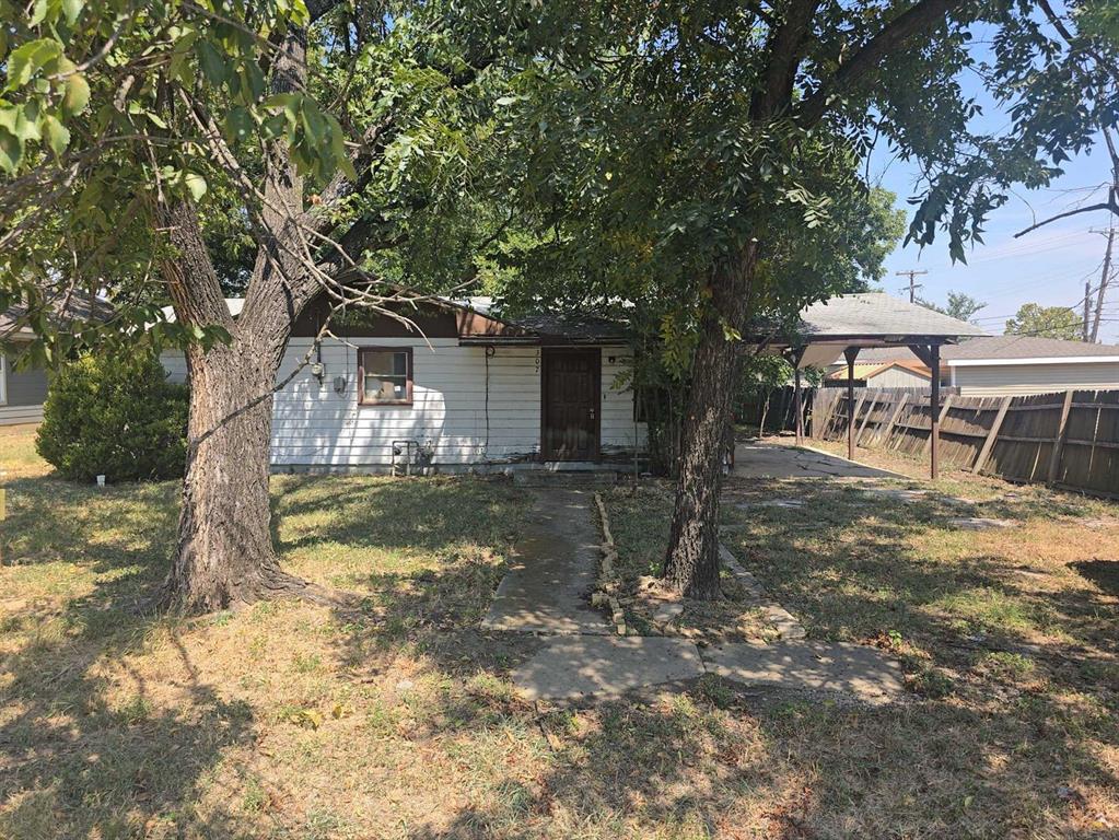 307 E Weaver Avenue — photo