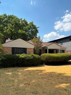 9747 Mixon Drive — photo
