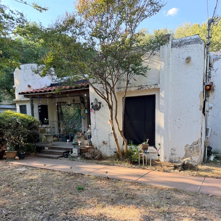 2819 Hollis Street — photo