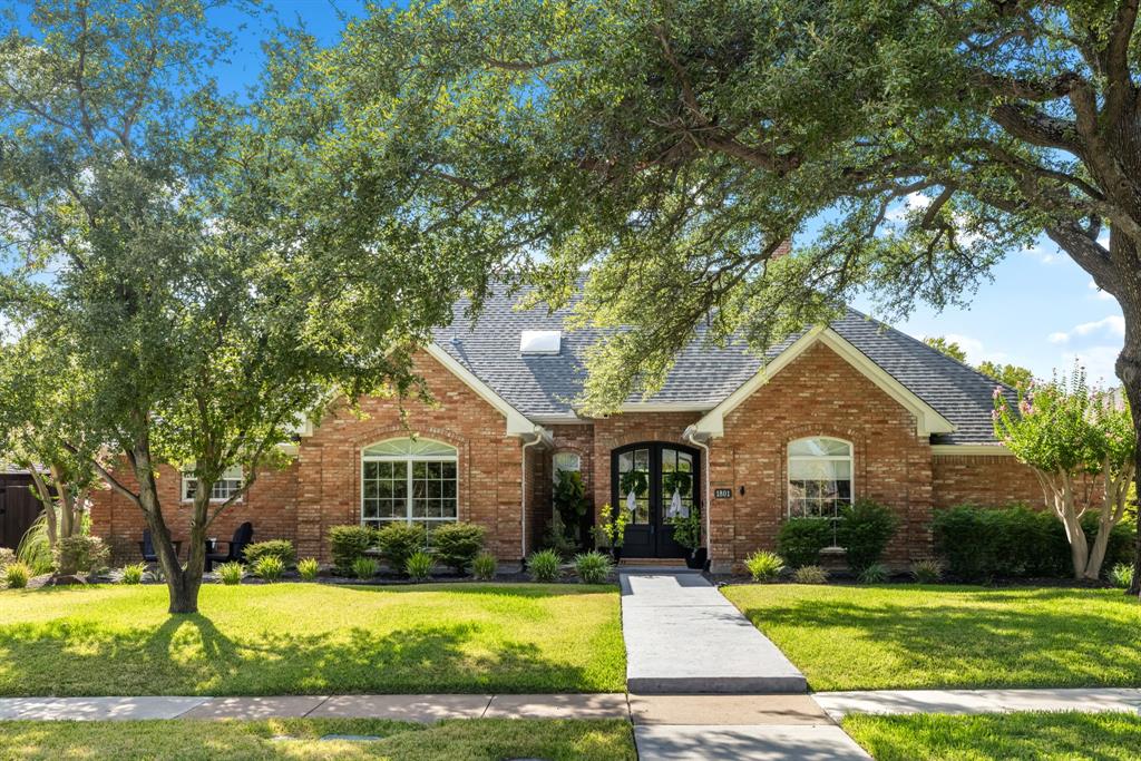 1801 Triple Crown Lane — photo