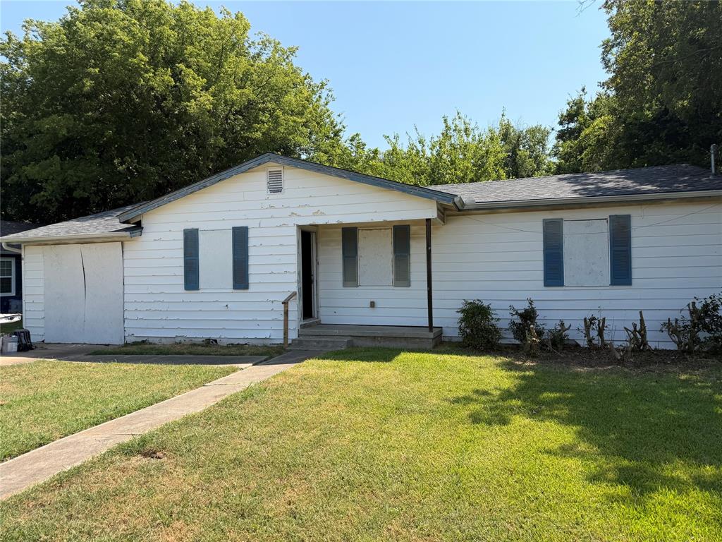 1305 N Brents Avenue — photo