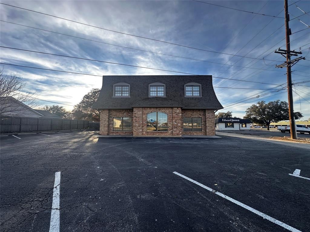 2702 Shepherd Street — photo