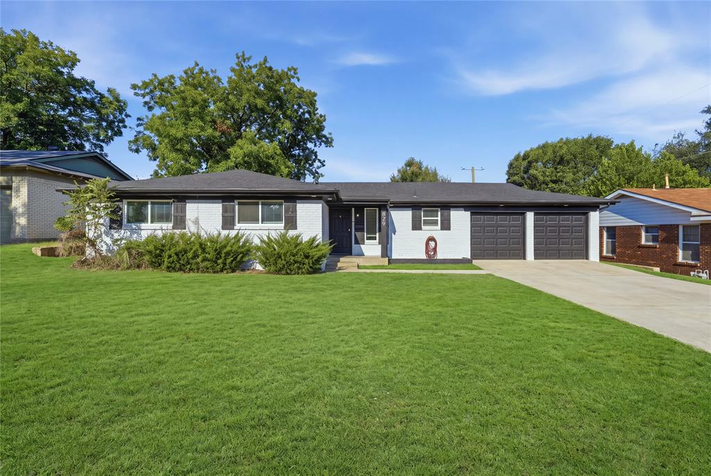 829 Lee Drive — photo