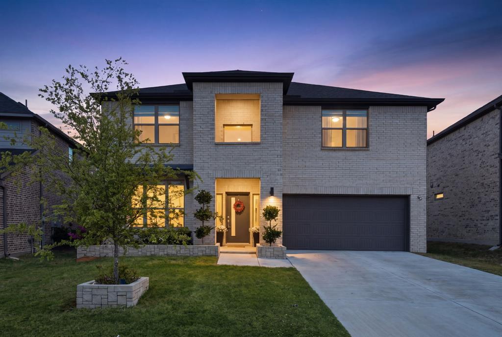 2318 Highbury Hill — photo