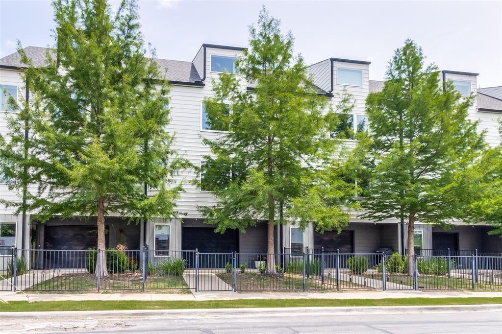 1430 Grigsby Avenue 104 — photo