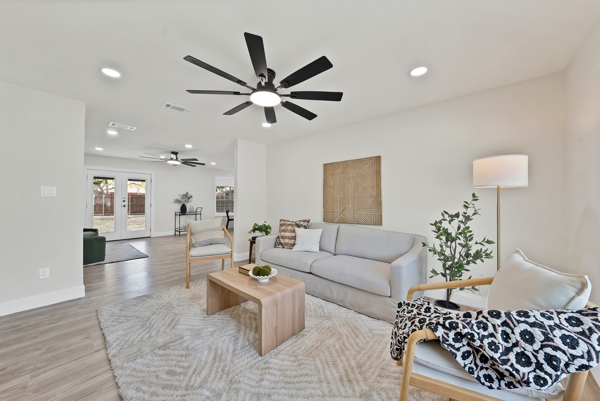 2302 E Mitchell Street, Arlington, TX 76010 — photo 3