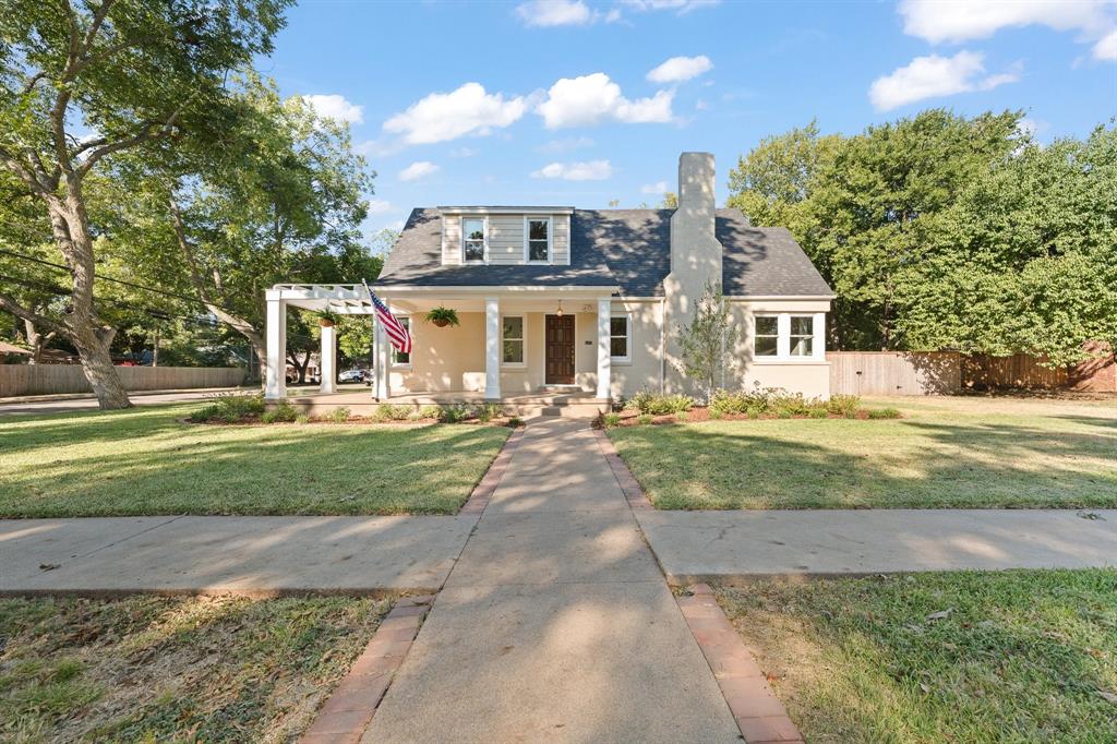 112 Bellevue Drive — photo