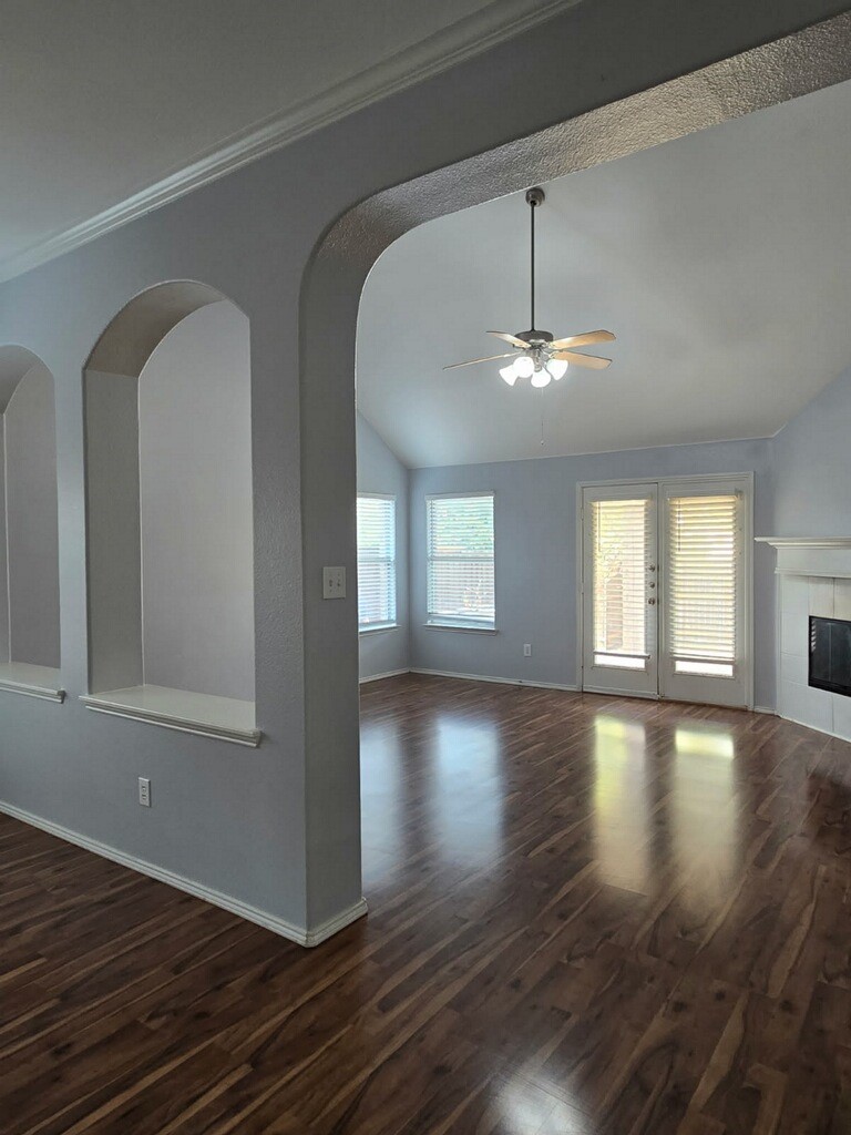 11706 La Grange Drive — photo