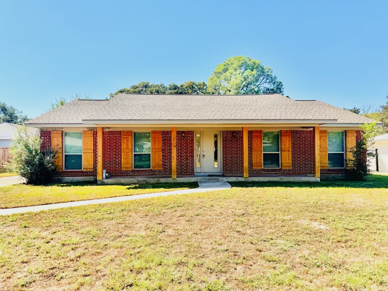 1710 Cresthaven Drive — photo