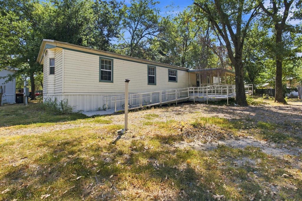 7302 Oak View — photo