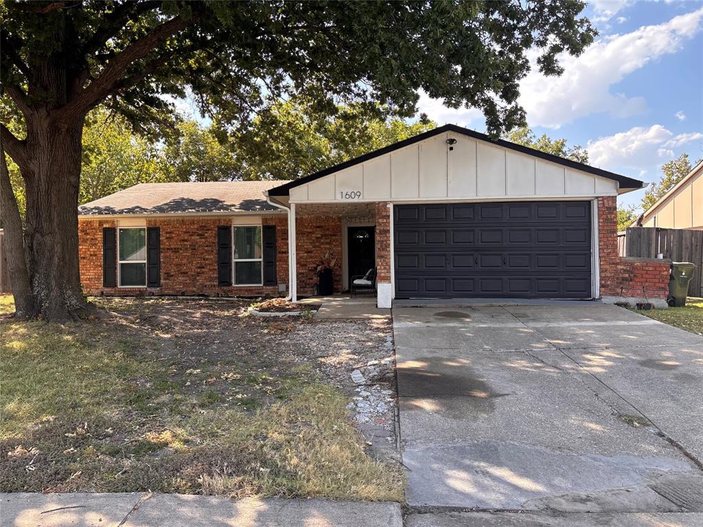 1609 Lyric Drive — photo