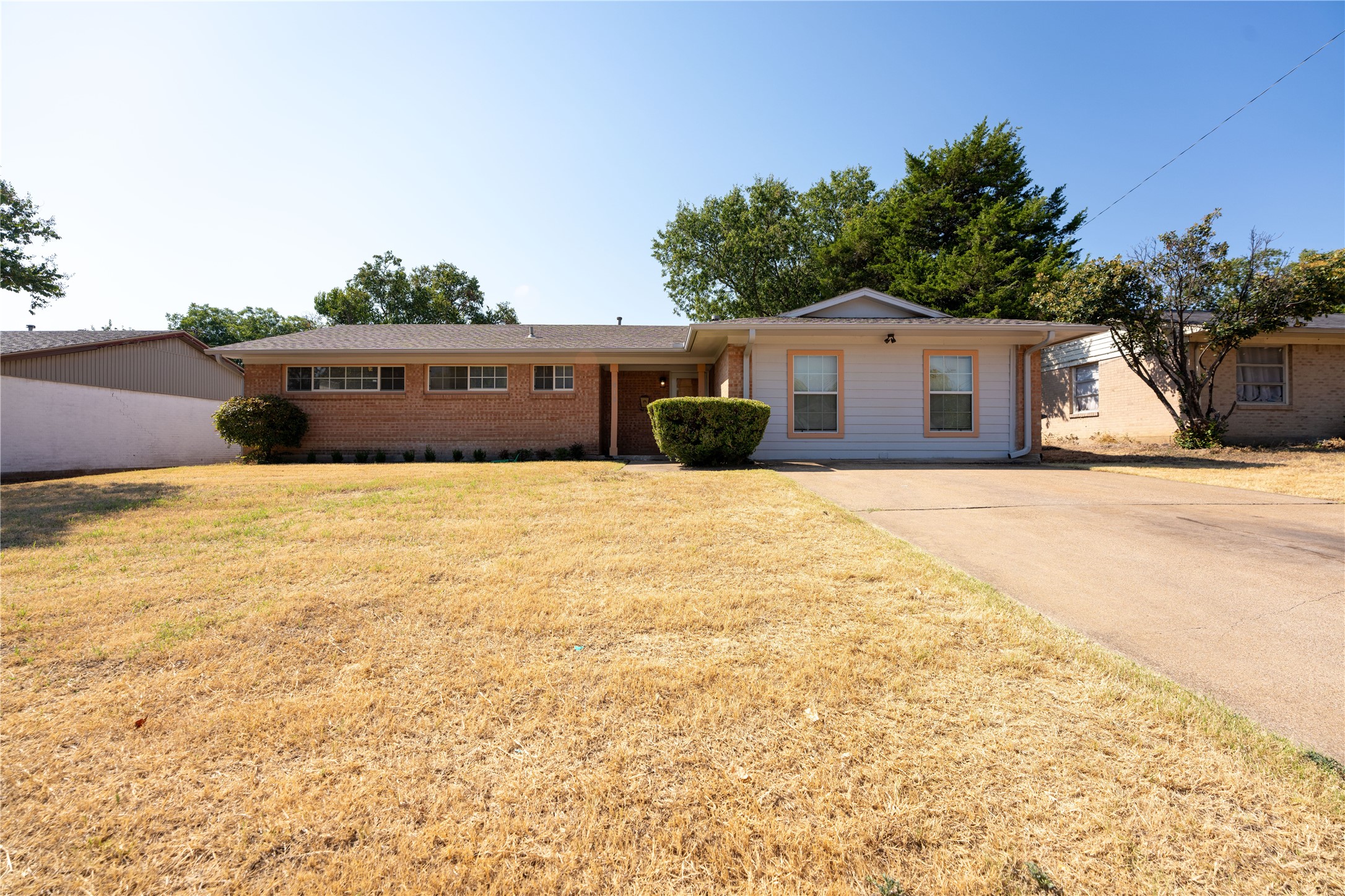 818 Emberwood Drive — photo