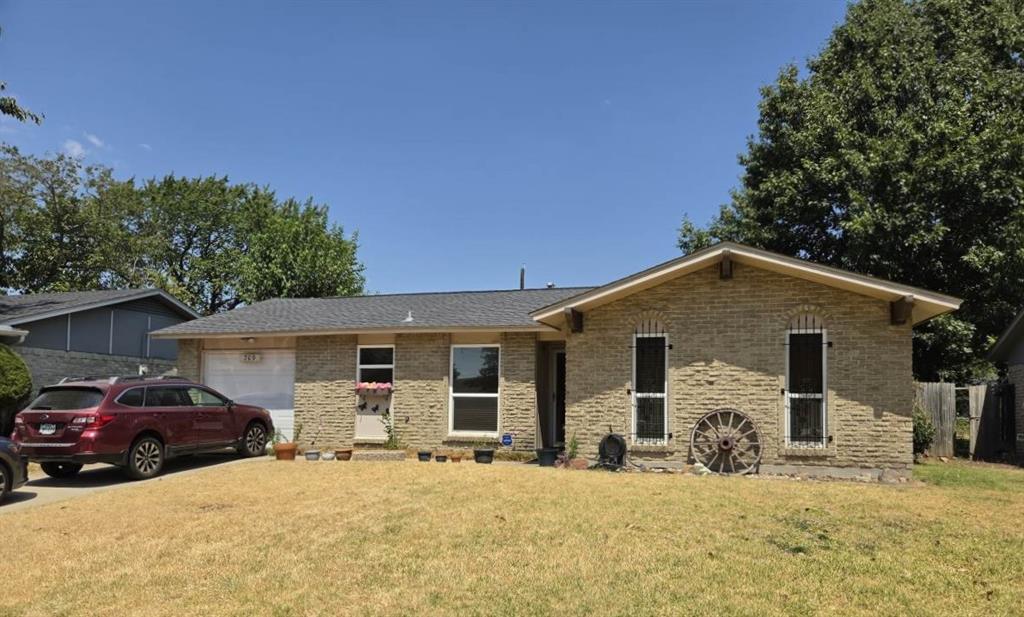 709 Shorecrest Drive — photo