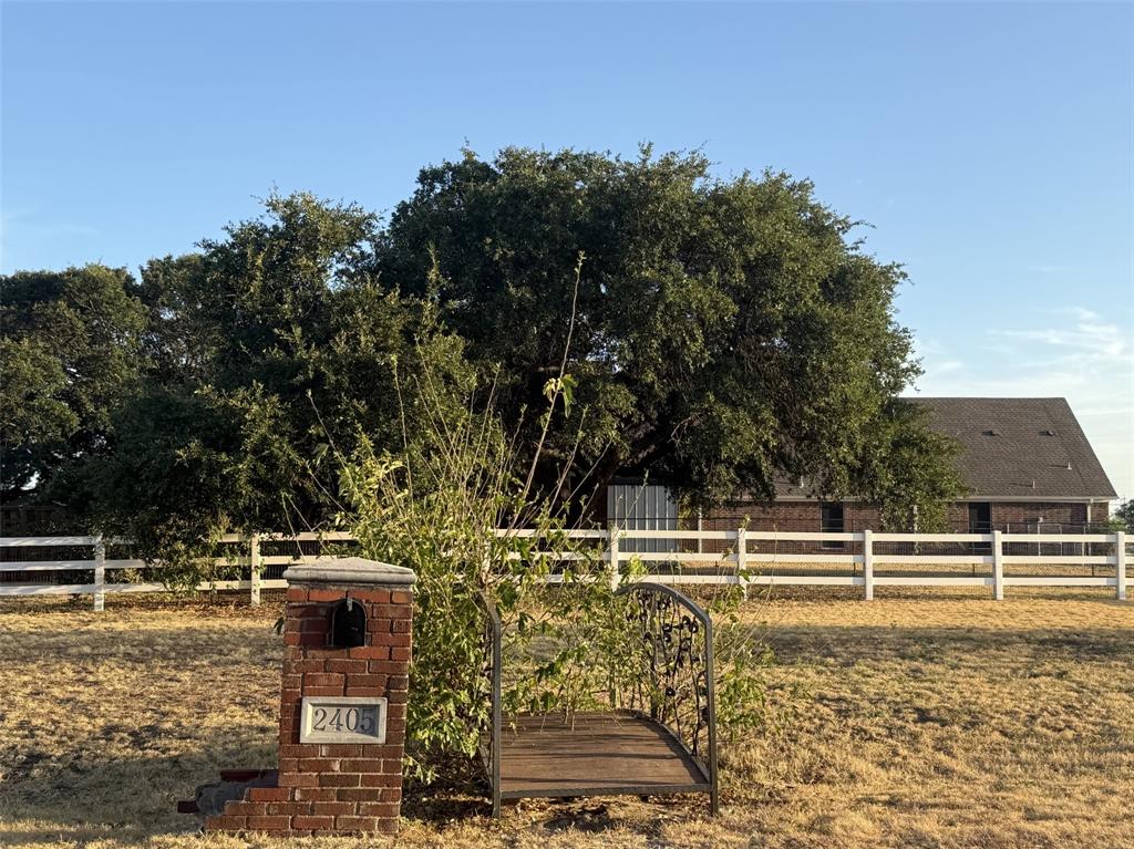 2405 Texan Drive — photo