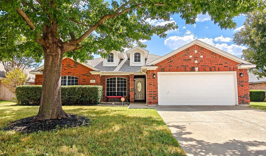 557 Willowview Drive — photo