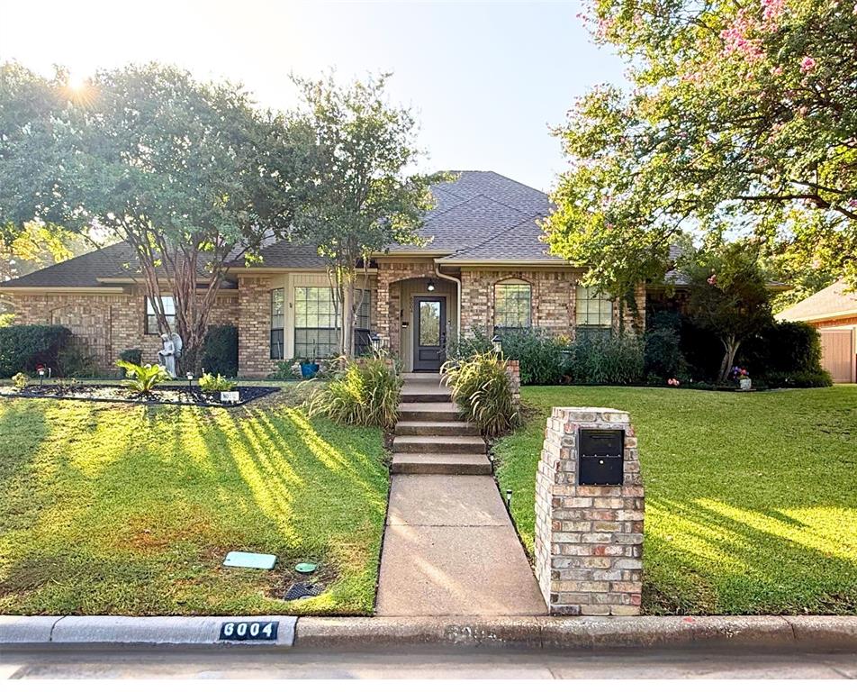 6004 Lakehurst Drive — photo