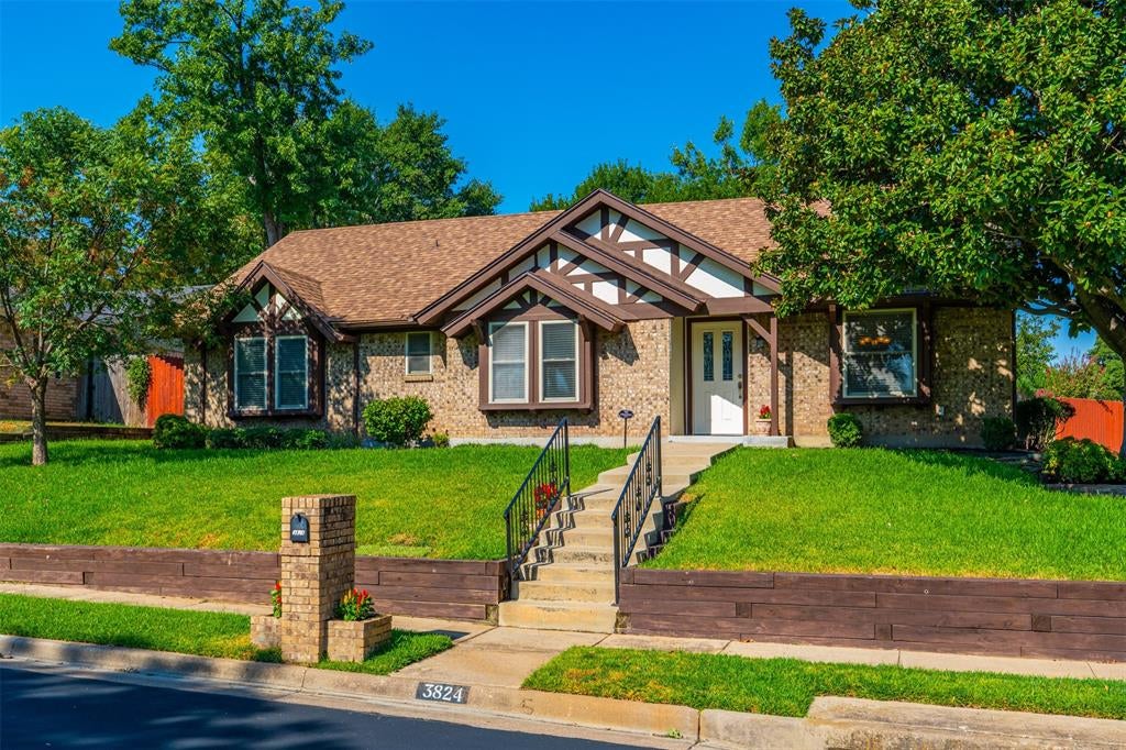 3824 Fox Hollow Drive — photo