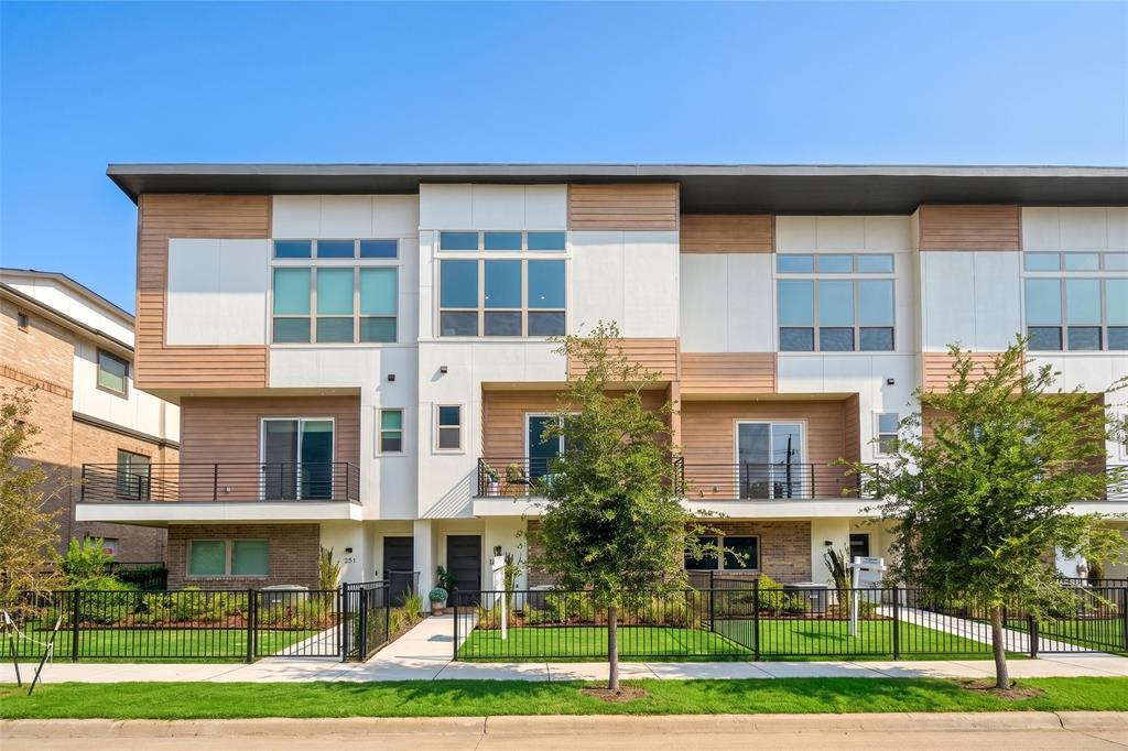13900 Noel 202 — photo