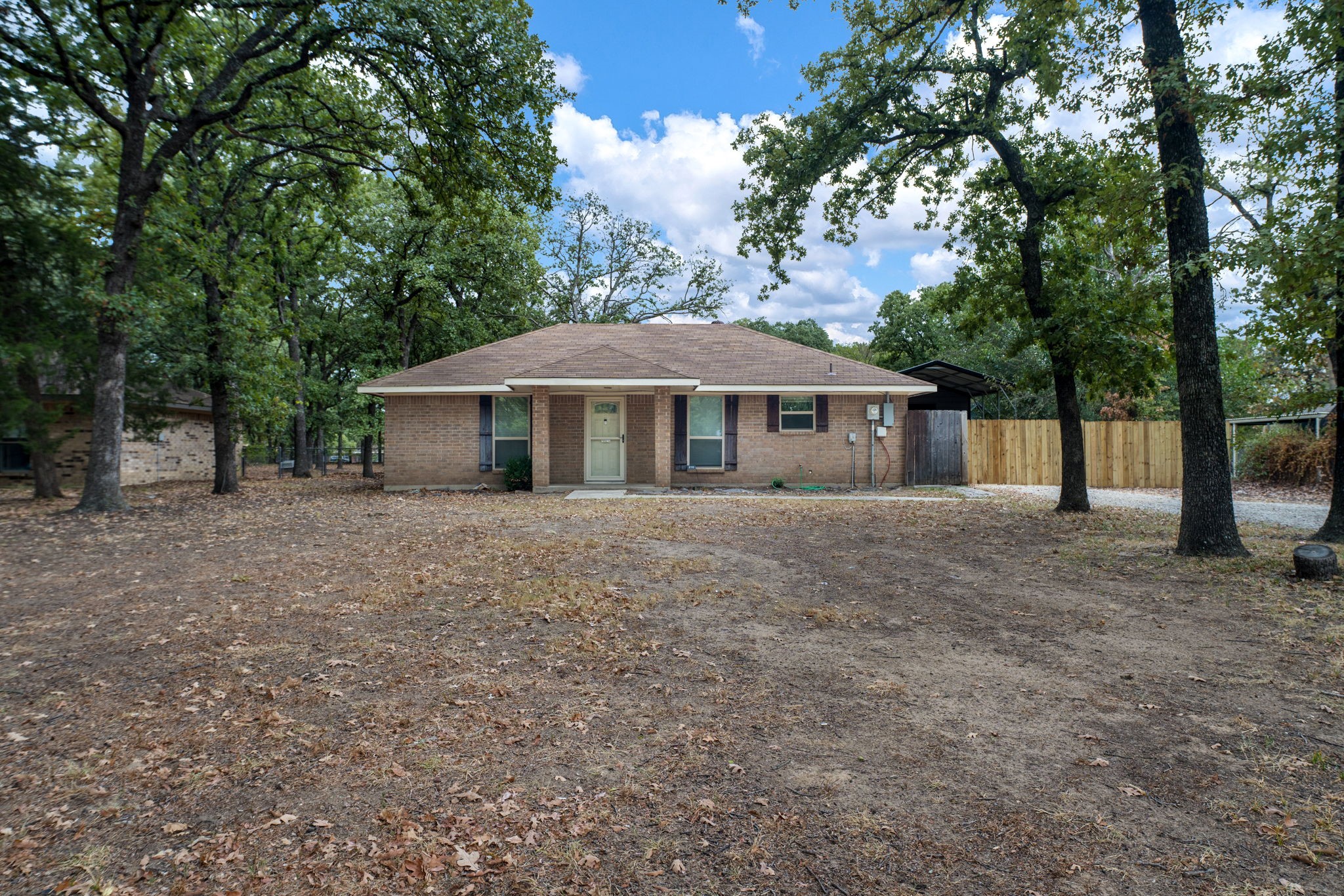 210 Surveyors Road — photo