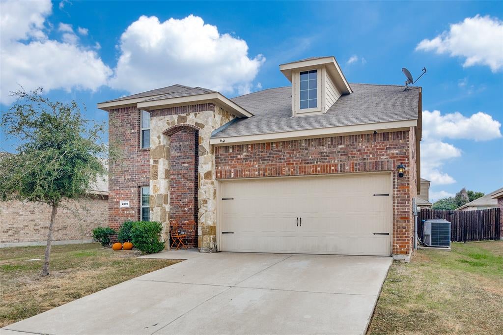2209 Torch Lake Drive — photo