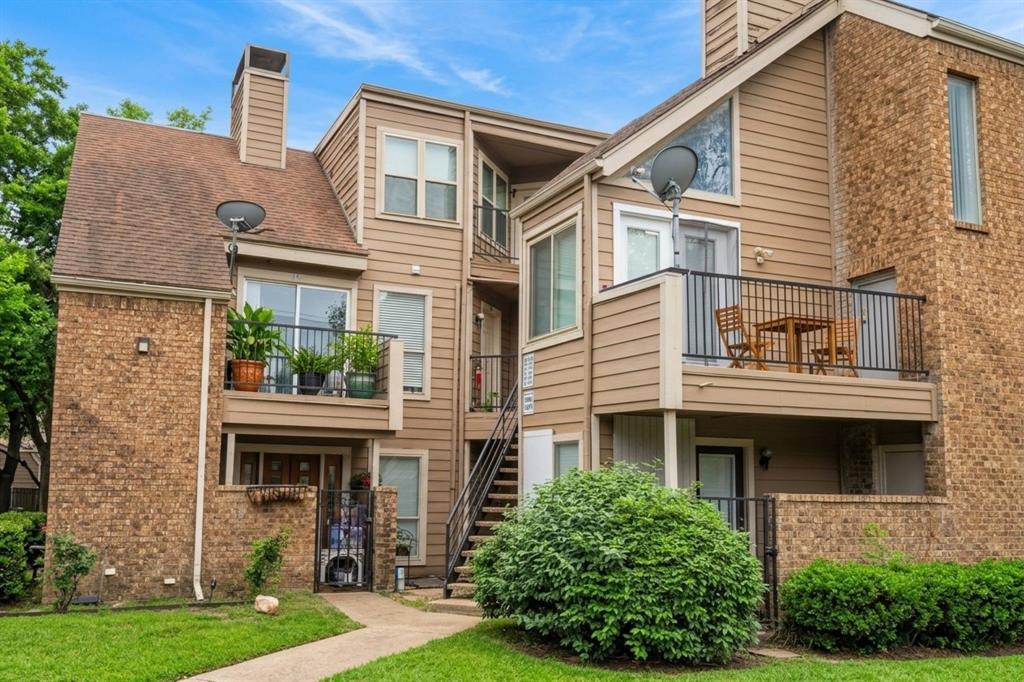 9813 Walnut Street G 201 — photo